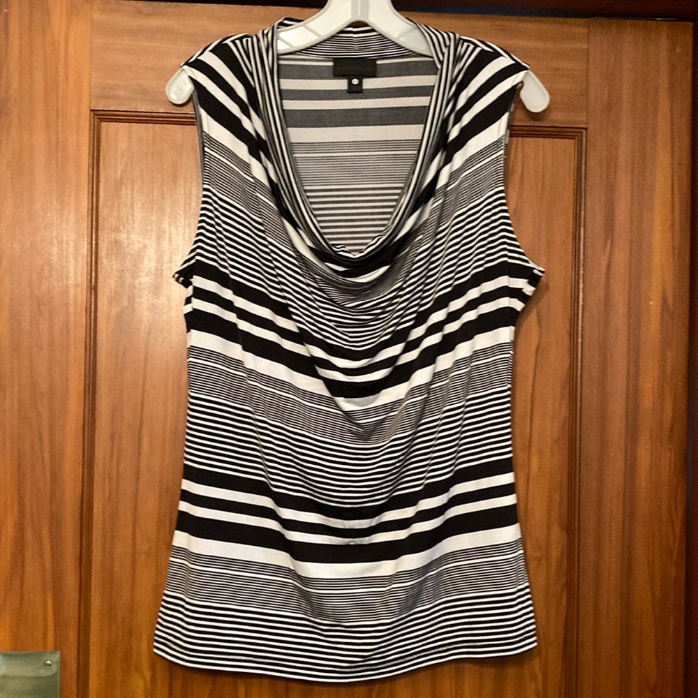 Worthington; Women’s sleeveless striped black, and white top; size large;